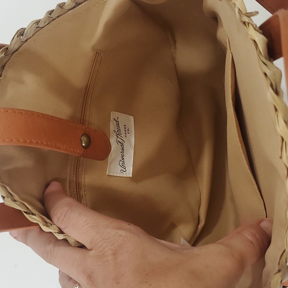 Universal Goods Co. Straw purse - round shape - Picture 7 of 16